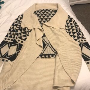 Patterned Over Sized Sweater